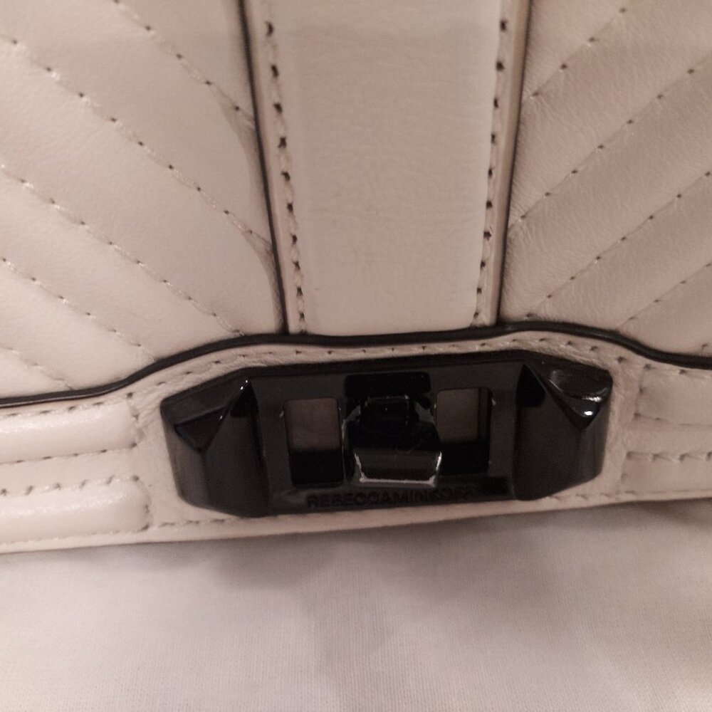 Rebecca Minkoff Chervon crossbody bag - Picture 8 of 11